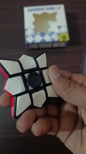 Unleashing the Magic of the Spinner Rubik Cube! 🎉✨ #PuzzleChallenge