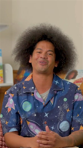 🎶 Take a look, it’s in a book 🎶 After nearly 20 years… Reading Rainbow is returning to motivate, help, and encourage kids to become avid readers with new episodes, new friends, new projects, and of course… new books! Make sure to follow the rainbow 📚🌈✨ #FollowTheRainbow | Reading Rainbow