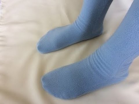 #DIY Fleece Socks | tutorial