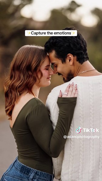 Capturing Emotions in Couples Photography