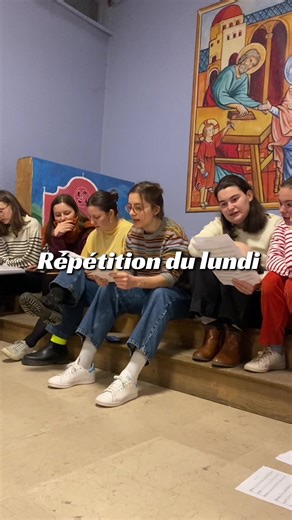 Les choristes continuent à répéter chaque lundi pour vous préparer un magnifique concert (ou deux ? 🫣) en juin ! #chorale #musique #partition
