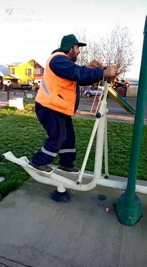 Effective Outdoor Workouts Using Stepping Machines