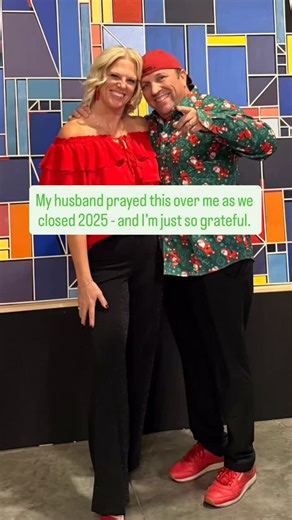 Marriage doesn’t just magically work, or not work. It’s built when two people stay committed, even in the crazy, the hard, and the messy moments. There have been seasons of stretching, learning, and starting again… and in every one of them, God has been faithful. He restores. He redeems. He walks us through every phase. This prayer was such a gift. A reminder that we don’t do this alone, and we never have. Thank You, Jesus, for patience, forgiveness, and grace that covers it all 🤍 | Jessica Lep