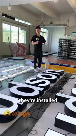 LC-lightbox on Instagram: "Hudson protects in beautiful Vancouver Canada for their crane on site🤩🤩👏 More LED sign and light box👇 📞WhatsApp: +86 153 6000 7583 📧Email: siya@lcsign.com #ledsign #ledlights #ledfactory #hotel ##supermarket #park #restaurant #tourism #lcsign #us #reels #funnymemes #funnyvideo #business #projectsbyhudson"