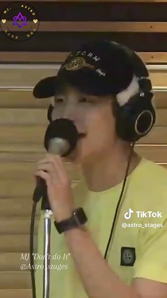 MJ FanCam Highlights: Don't Do It Moments