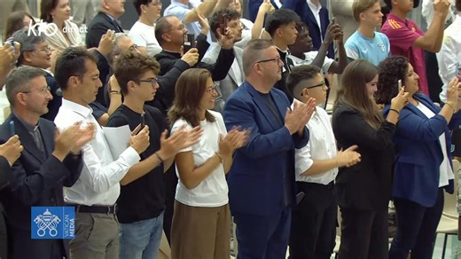 22K views · 1K reactions | En direct sur #KTO : suivez l'#AudienceGénérale avec le pape #LéonXIV depuis la salle Paul VI au #Vatican. À suivre sur KTO et https://youtube.com/live/qfeLjMHWpSs?feature=share | KTO Télévision Catholique | Facebook