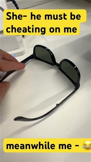 Rayban is exploring 2050 ❤️ Foldable pocket friendly wayfarer 💯