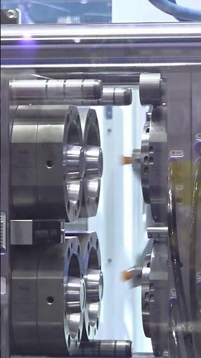 Side entry cartesian robot taking out small plastic cups