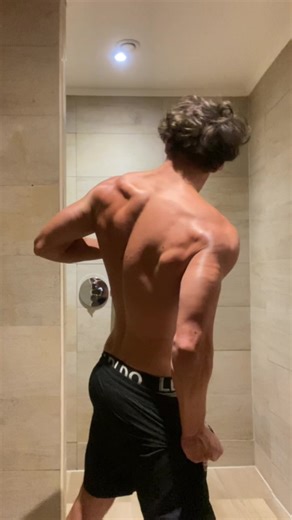 peaking #aesthetic #bicep #gym #viral #backmuscles