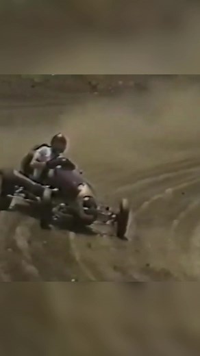 Streaking into the weekend like…💨 This open-wheel race car motored onto #bringatrailer in February 2023. It began life as a Kurtis-Kraft Midget kit that was purchased new by Illinois-based businessman George “Tuffy” Tuffanelli in 1946 and was constructed by Indy car builder Harry Turner in 1947. #midgetracing #racecar #racer #openwheel #cartok