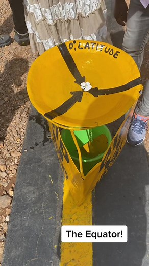 The Equator, Uganda! 🇺🇬 #equator #waterexperiment #corioliseffect #northernhemisphere #southernhemisphere #equator