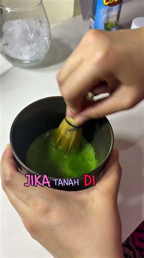 Make matcha ippodo while telling stories about mountains in Japan #matchalover #matchapowder #mat...