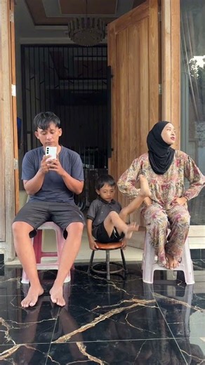 Gangguin mama adek dapat duit