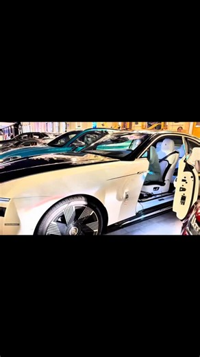 Kathleen Yeates on Instagram: "🎵 3 SUPER INTERESTING FACTS ABOUT MUSIC: 🎵 1. Your heartbeat can actually sync with the music you’re hearing. Slow songs can calm your pulse, while fast tracks can literally make your heart race in time with the beat. 🎵 2. Some surgeons play music during operations because it helps them stay focused and reduces stress, leading to steadier hands and more precise movements. 🎵 3. In 1951, the first computer-generated music was created on a giant mainframe. Those c