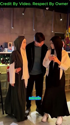 esposa como en su amiga pensando que ella no se daría cuenta