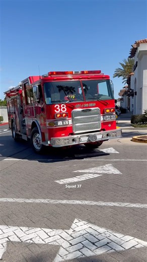 San Diego Fire E38 Responding #emergency #sandiego #firedepartment