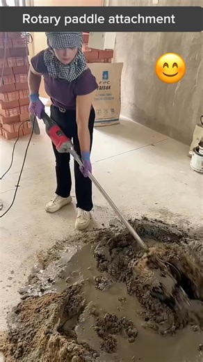A weed eater converted with a rotary paddle attachment, transforming it into a portable cement mixing tool. #DIYTools #CementMixer #WeedEaterHack #ConstructionHacks #PowerToolMods #MixingMadeEasy #Innovation | Kayala Domes