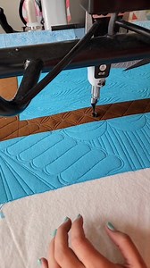 This year I was able to custom machine quilt a few darling quilts for my client Heather. Including this awesome Horse Abstractions. With each one of Heather's quilts I combined ruler quilting with free-motion quilting and I really love how each one turned out. You will totally want to check out these quilts in the PNQ Academy. Speaking of the PNQ Academy, and my client @heatherlovesquilts, later today we'll be sharing a new video, this time featuring her Wolf Abstractions quilt. I'll share more 