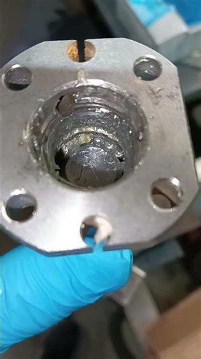 CNC ball screw update : bigger balls, smoother motion!