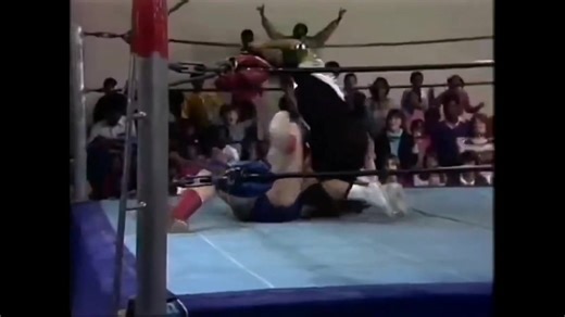 Paul Orndorff surprises Ernie Ladd - 11/22/1980 - MSW classicvintageprowrestling | Paul Orndorff: Legacy