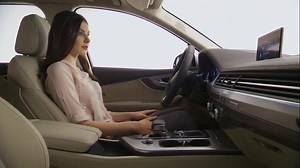 Met zijn bediening, infotainment, connectiviteit en assistentiesystemen is de Audi Q7 het nieuwe referentiekader. Zo maakt de nieuwe MMI all-in-touch met groot touchpad de bediening kinderlijk eenvoudig. Zoals bij Audi connect gebruikelijk werkt alles via de vertrouwde Human Machine Interface (HMI), waardoor u snel vindt wat u zoekt. | Audi Nederland