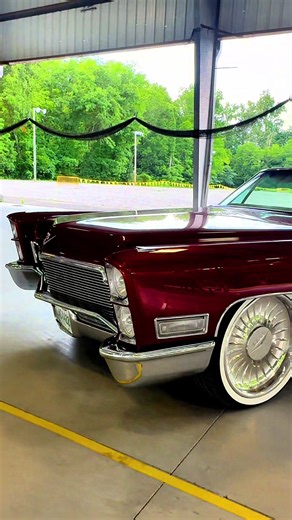 Customizing Old School Cars for TikTok