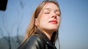 kensie 3 Piece "Alma" Light Metallic Style TSA-Lock Spinner Luggage Set, Midnight Black Option