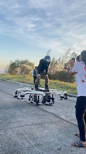 Team Cherry White sinubukan ang Hoverboard Air Experience ⚡️⚡️⚡️ #sirkyxz #igdc #hoverboardAir #GawangPinoy 🇵🇭 whos next? Boss Toyo? Aira Lopez? Cong TV ? MotoDeck ? | Sir Kyxz