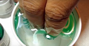 Fast And Easy Way To Make Perfect St. Patrick's Day Nail Art - This Is Beautiful