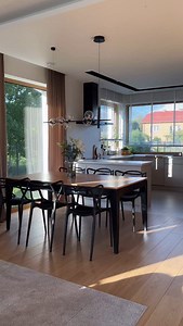 169 reactions · 15 comments | Dobrego dnia 懶 Stół @miro_stoly Okap @nortbergpolska Żaluzje @vertex_sun_protection Lampa nad stołem @smartled.com.pl #jadalnia #lampanadstół #krzesła #stół #stoldrewniany #kuchnia #kuchenneinspiracje #okap #homestyle #myhomedecor #decortrends #wnetrzarskieinspiracje #remontkuchni | Nasz dom Doskonały | Facebook