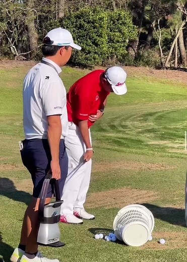 松山英樹のパター練習とスイングイメージ