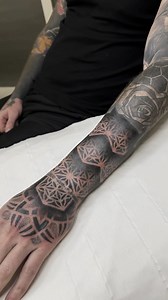 164K views · 213 reactions | I love how this turned out! Heavy black dotwork is always fun!  Studio: @aeternustattoocompany Supplies used: @butterluxeuk @valknutrotary @criticaltattoosupply @spirittattooproduct @ghostcartridges @starrtattoosupplies @pepax.official Drawn with: @geometricatattooapp #dotwork #mandalatattoo #blackwork #blackworktattoo #tattoo #pepax #coupstattoo | Coups Tattoo | Facebook