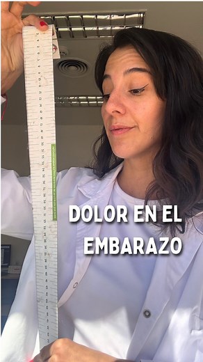 ⚡️ Embarazo y dolores 🔥 Las puntadas o dolores en la panza en el embarazo pueden darse por muchas causas. Al final te diré cuándo ir a guardia 🏥 . Si te duele la panza en el embarazo es fundamental que evalúes si hay contracciones uterinas. Te explicamos cómo hacerlo : Si tenés dolor o puntadas en la panza y estás de más de 12 semanas recostate en la cama, para relajar los músculos de la pared abdominal y poné una mano sobre el útero. El útero, por ejemplo, a las 20 semanas llega a la altura d