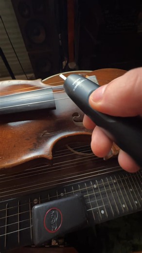 Tiny Vibrations loop music for violin mandolin guitar