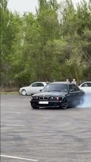 BMW E34 540i