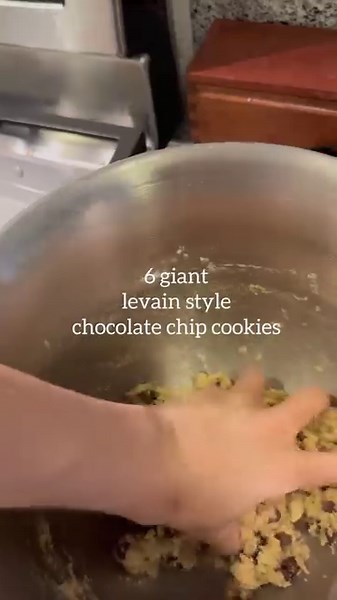 7.8K views · 69 reactions | Levain bakery copycat cookie recipe! 6 giant ooey gooey cookies. | Brooki Bakehouse | Facebook