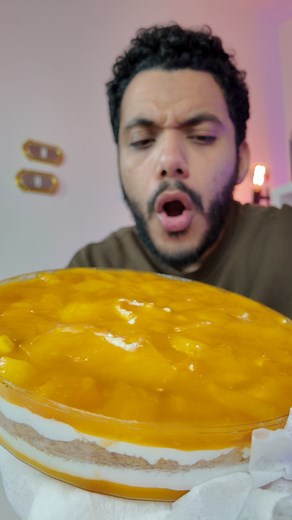 ايه الاسعار دي يابومحرم !! Abo Mehrem Patisserie حلواني أبو مِحرم | Karim Afat