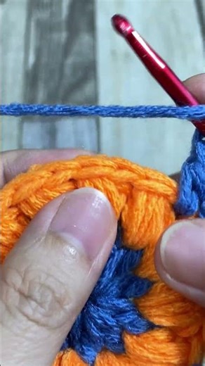 ONCE YOU TRY IT… YOU CAN’T STOP! #short #grannysquare