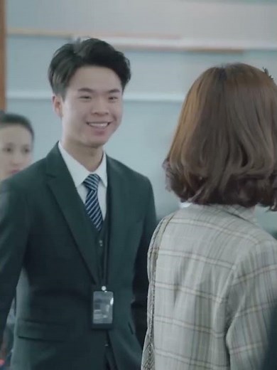 Colleagues falsely accuse Xiao Qi of stealing#甜宠#mygirlfriendisanalien#shorts#外星女生柴小七#万鹏#徐志贤