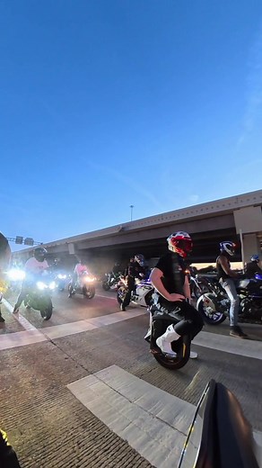 Kawasaki CBR1000RR Wheelie with Inmotion P6