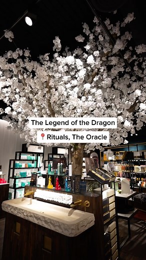 2.1K views | We’re obsessed with Rituals new collection, the Legend of the Dragon Available for a limited time only so snap it up while you can!懶 #theoracle #theoraclereading #reading #readingshopping #legendofthedragon #rituals #skincare #bodycare #beauty #giftsforher | The Oracle | Facebook