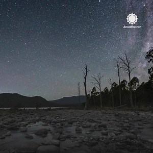 8K views · 438 reactions | We love a good night sky timelapse 朗 | AccuWeather | Facebook