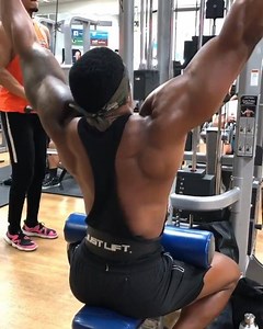 9K views · 768 reactions | Musclemania® Pro Simeon Panda exercise of the day: Alternating Pull Downs! Musclemania.com - Musclemania | Musclemania | Facebook