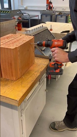 La perceuse-visseuse ASCM 18-4 QM AS : l'outil polyvalent par excellence.