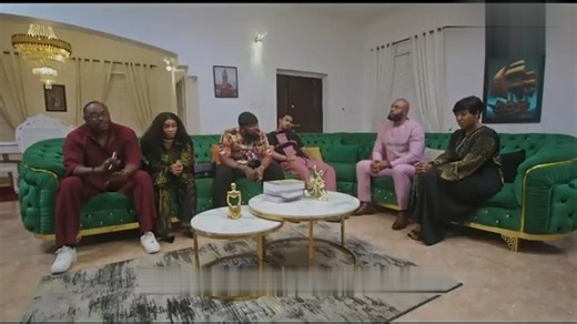 Après être devenu riche, il délaisse toute sa famille et ses amis | Black_Star TV