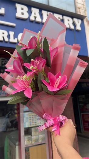 Beautiful Artificial Bouquets for Your Girlfriend