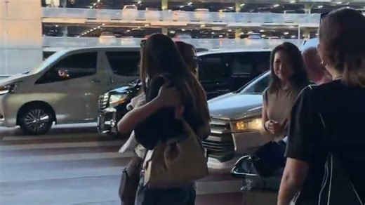 [LenaMiu]她们每次离开前都需要互相拥抱