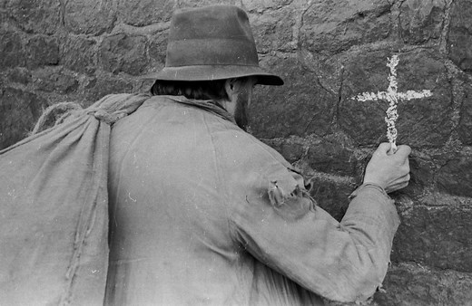 Those Hobo Symbols Seen on Posts and Fences Relayed Important Messages. Can You Decode Them?