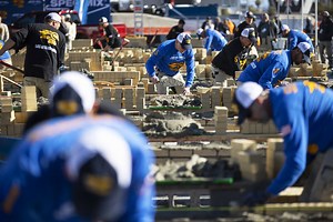 Wisconsin duo stacks over 700 bricks, wins Bricklayer 500