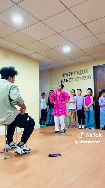 #foryou #bollywoodsong #foryoupage #goviral #nepalitiktok | Bollywood Song